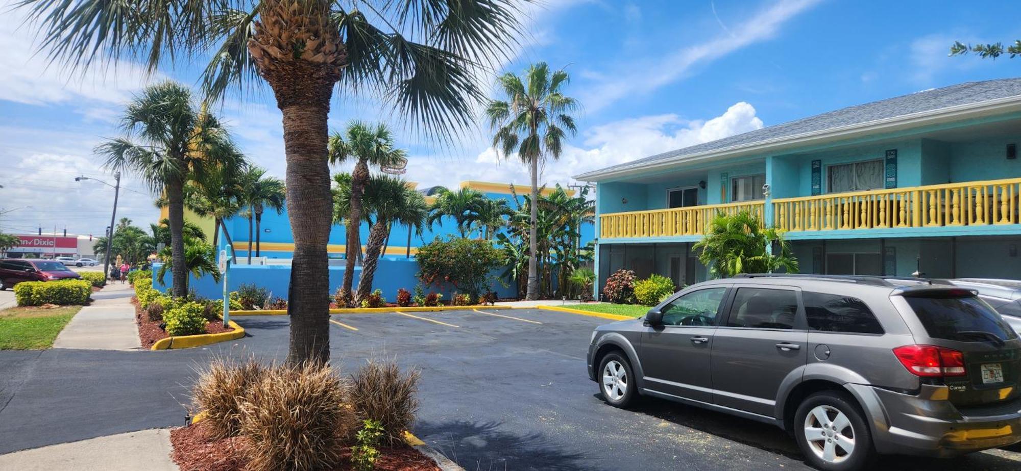 Marion Lane Suites Cocoa Beach Exterior foto